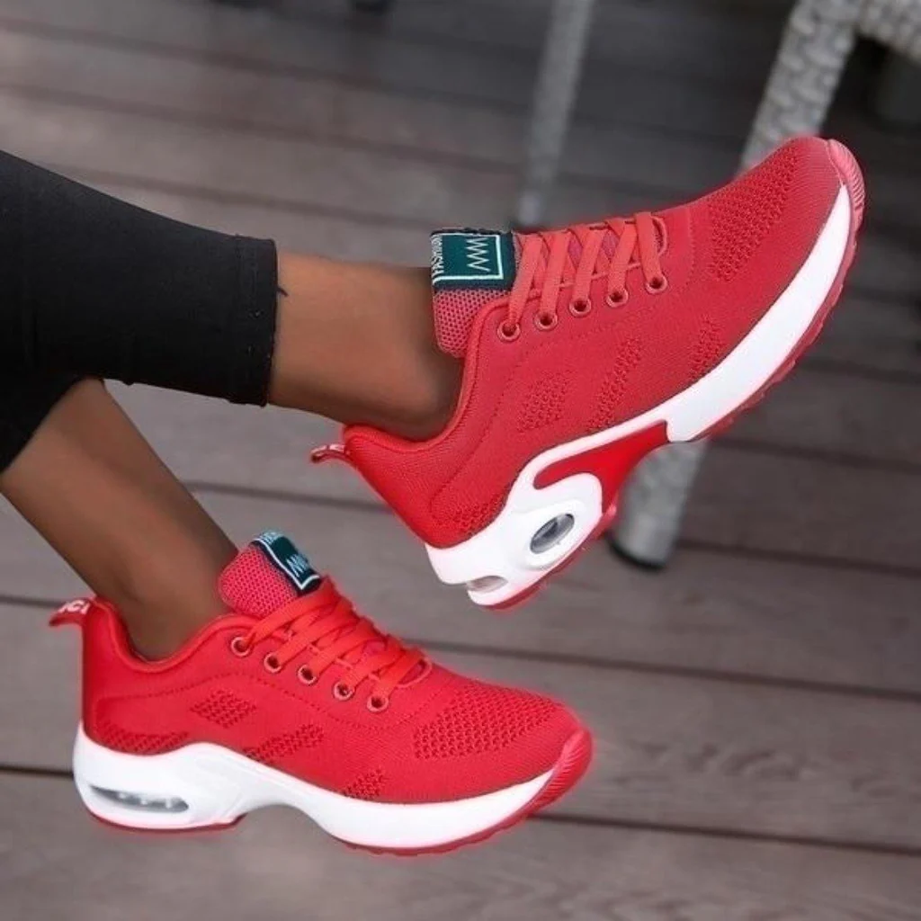 Cushioned insole of women's orthopedic running shoes, designed for pain relief & ultimate comfort for all foot widths.