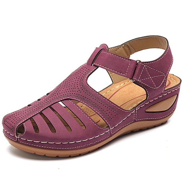 Orthopedic women's sandals, featuring adjustable straps and arch support for ultimate foot comfort.