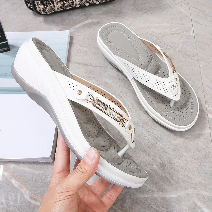 Women's orthopedic sandals with padded comfort footbed & arch support for all-day wear.