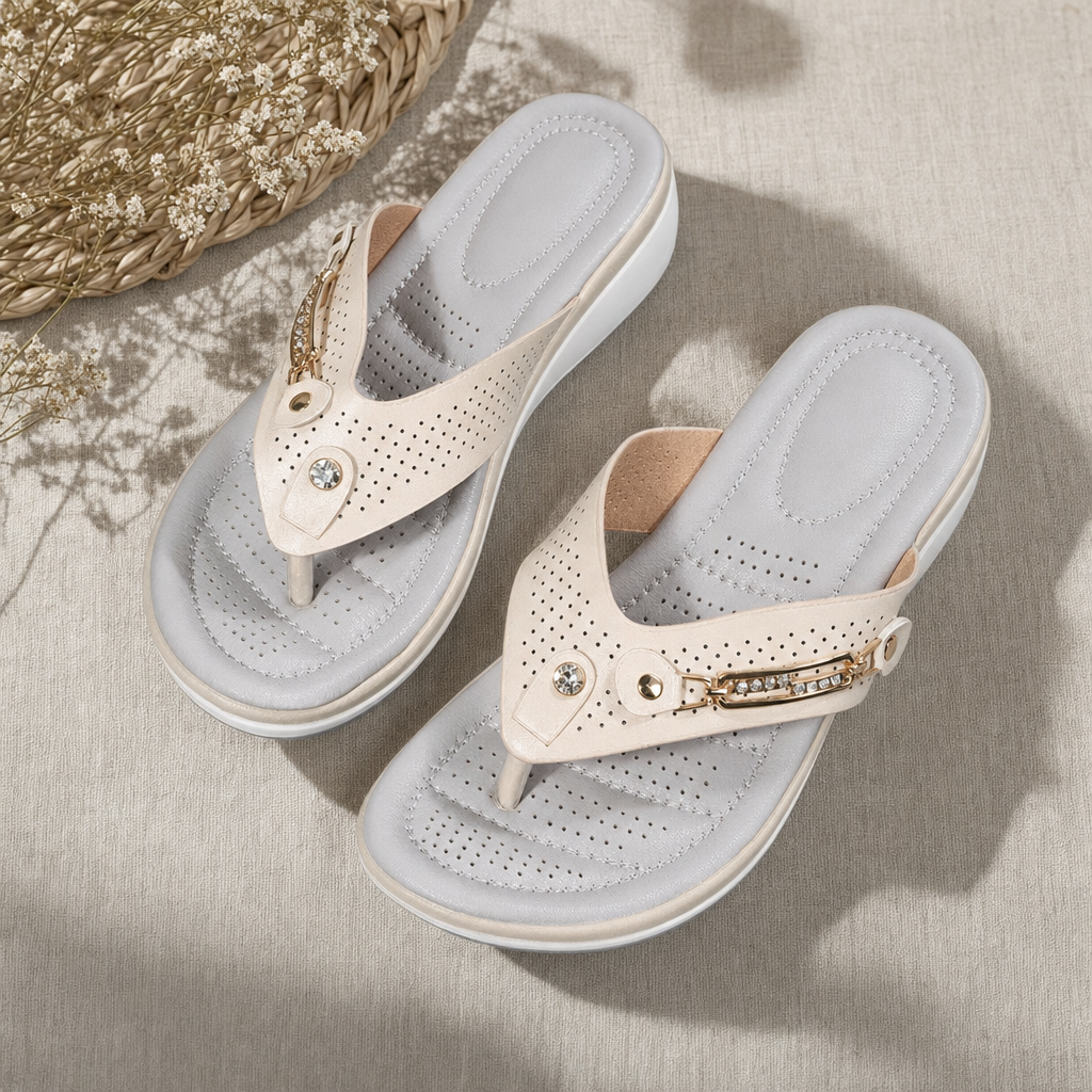 Casual women's summer sandals with orthopedic comfort, padded footbed & everyday arch support.