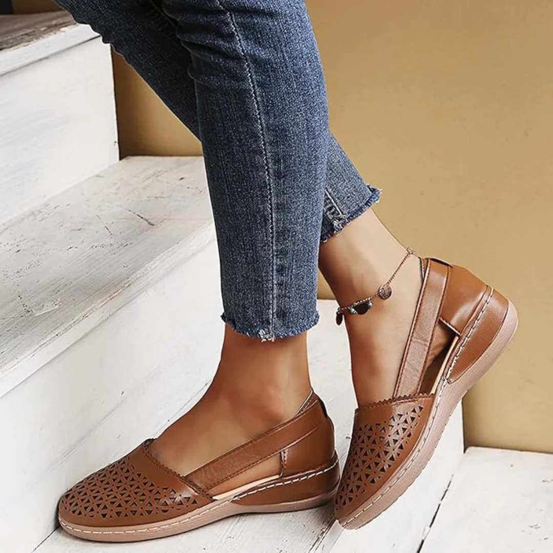 Everyday women's orthopedic slip-on flats, designed for supreme comfort & essential arch support.