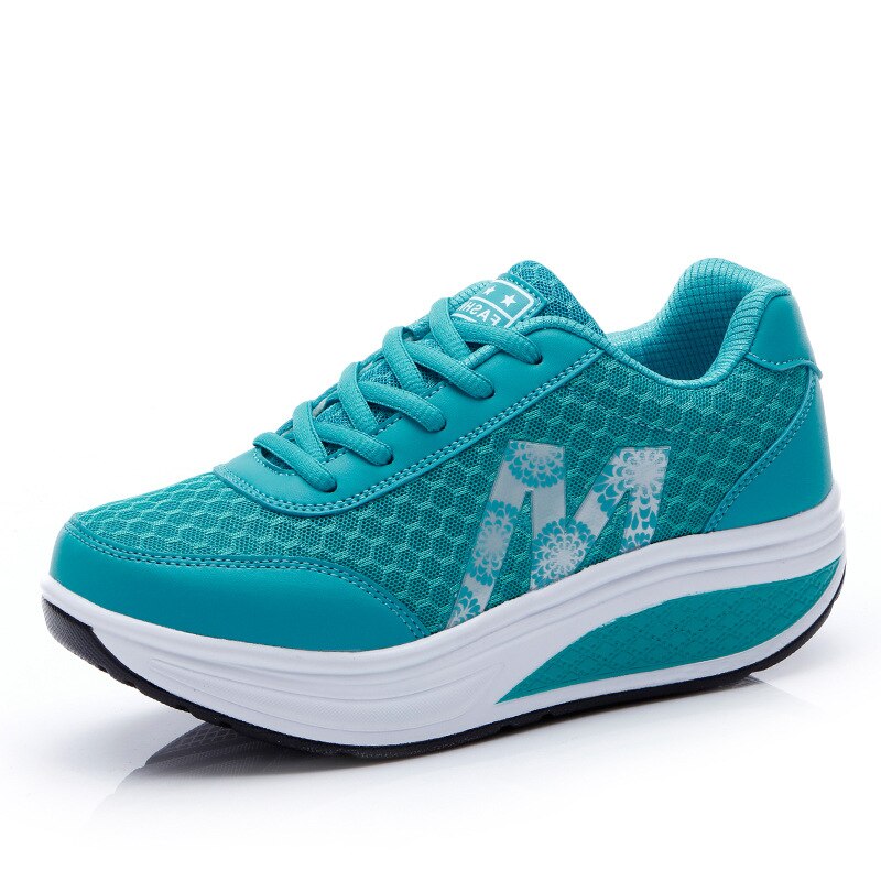 Orthopedic footwear for women, offering excellent support & all-day comfort.