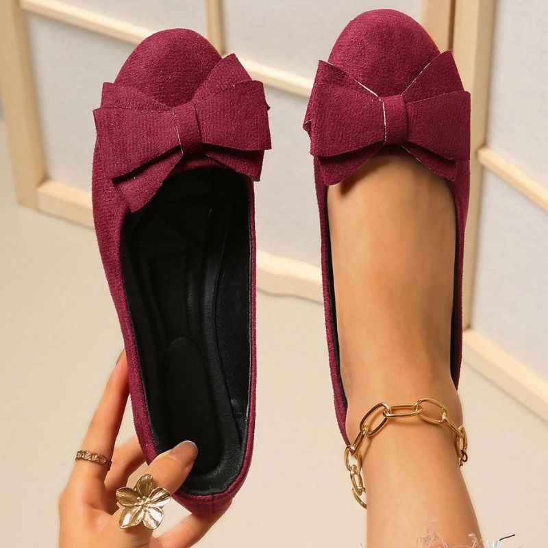 Durable women's wide fit ballet flats, orthopedic support for comfortable all-day walking.