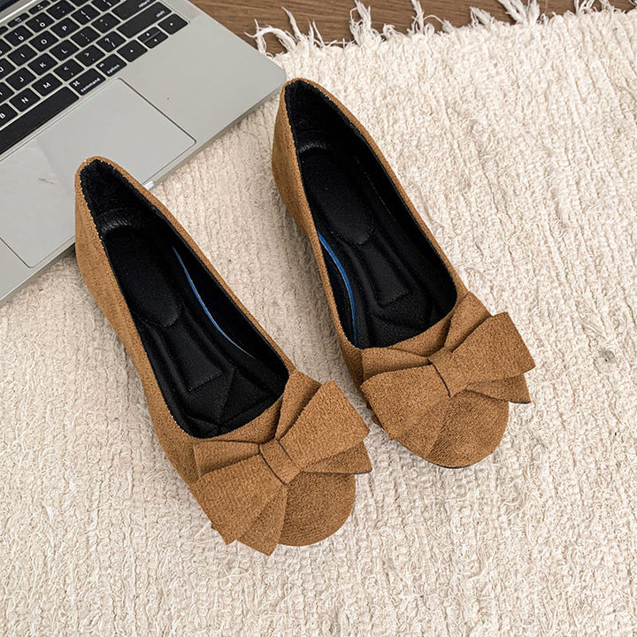 Lightweight women's orthopedic wide fit ballet flats for all-day comfortable walking.