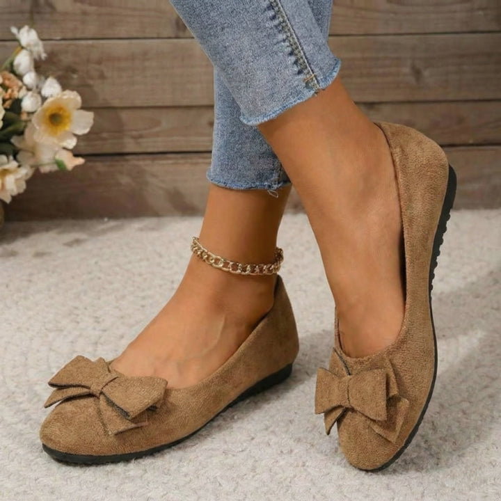 Versatile women's wide fit ballet flats, orthopedic comfort for all-day casual and dressy looks.