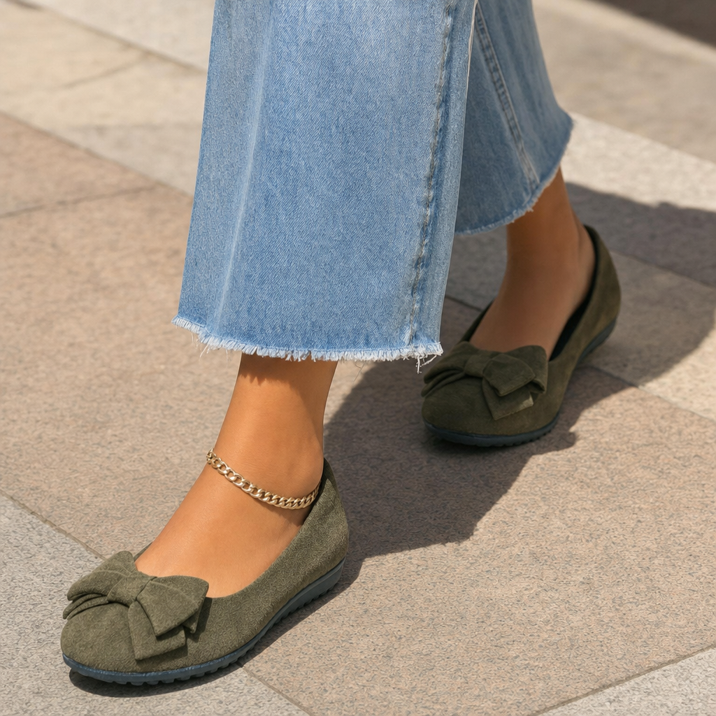 Comfortable women's wide fit ballet flats with orthopedic support for lasting foot comfort.