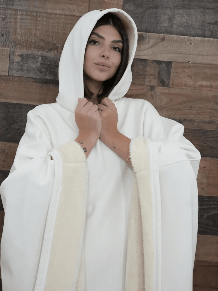 Women's oversized hoodie, soft loungewear for winter comfort.