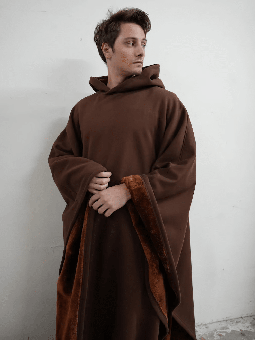 Cozy women's hoodie, winter essential for relaxation.