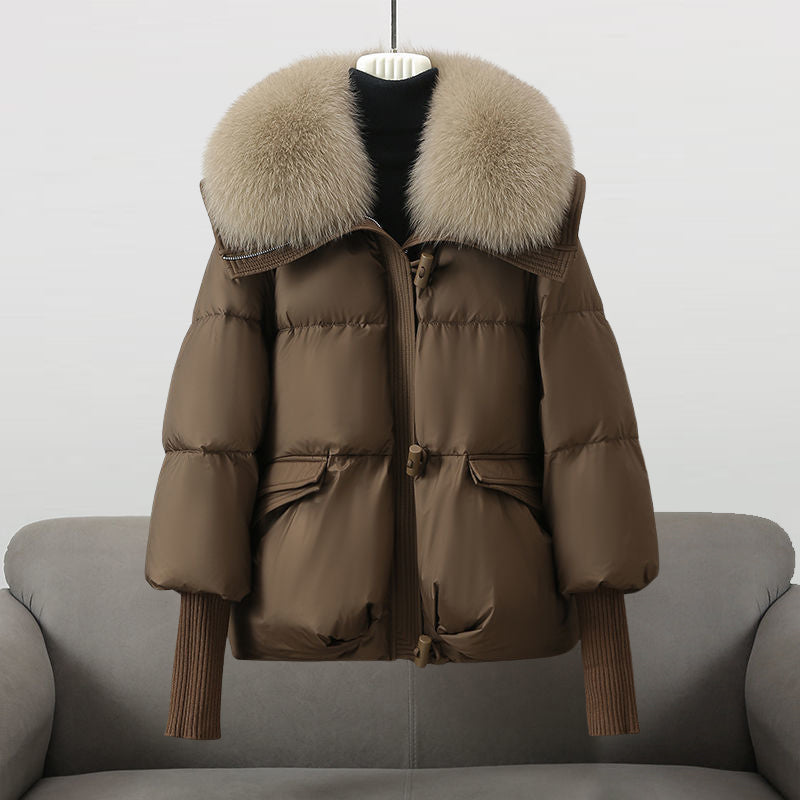 Casual padded jacket for women, designed for winter, with a luxurious fur collar and comfortable fit.