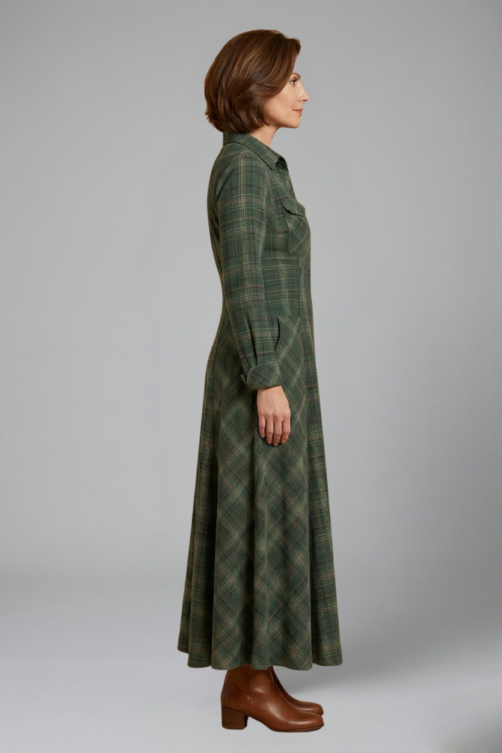 Casual relaxed-fit women's plaid maxi dress, comfortable long sleeve design with a stylish button-front and collar.