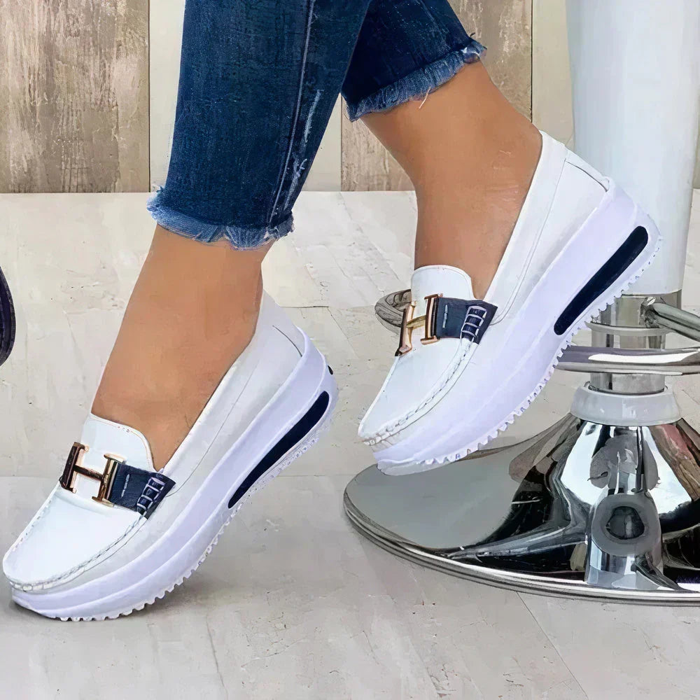 Stylish women's platform loafers. Effortless slip-on comfort, perfect for casual wear, work, or daily errands.