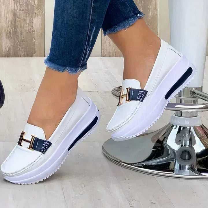 Stylish women's platform loafers. Effortless slip-on comfort, perfect for casual wear, work, or daily errands.