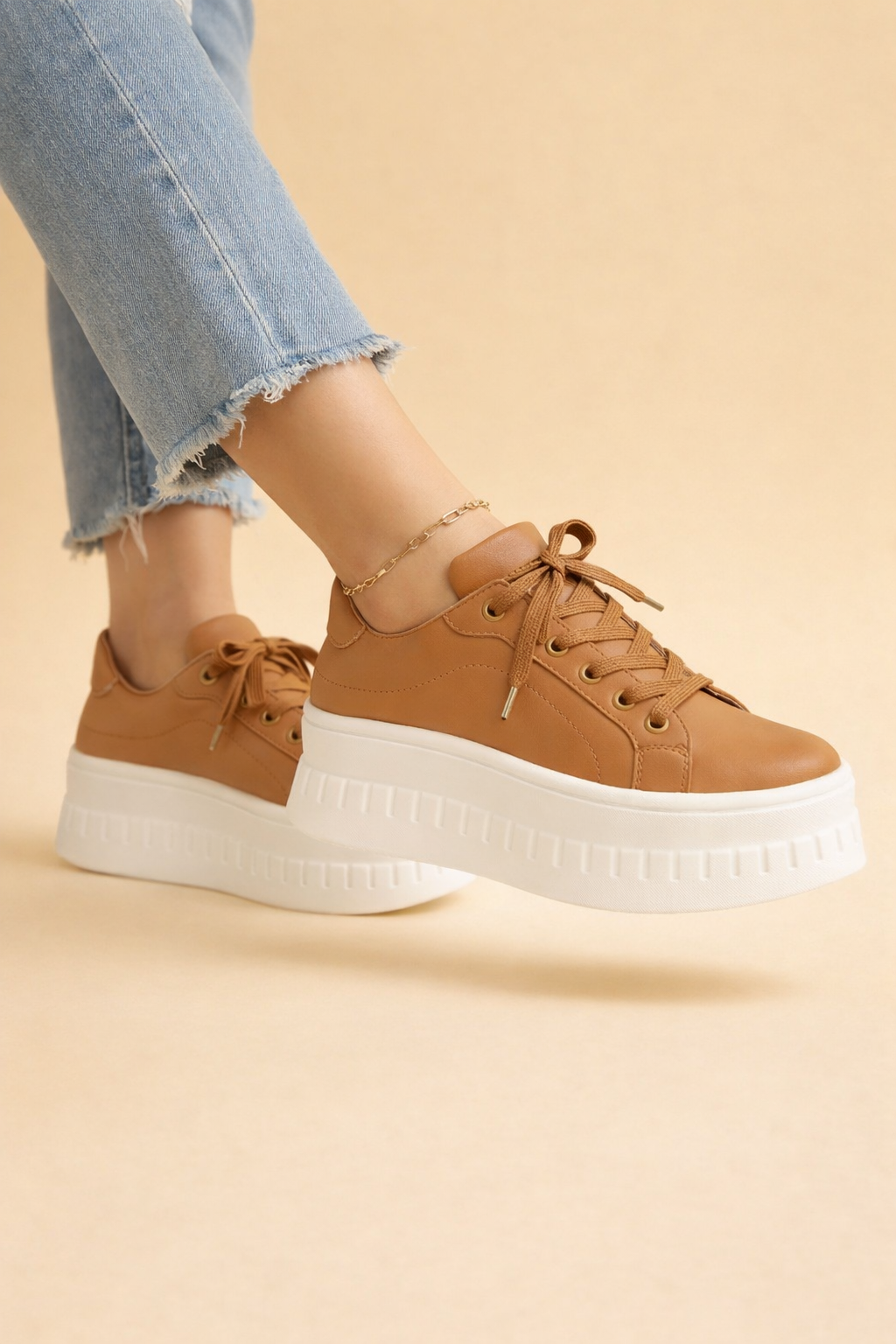 Women's platform sneakers with thick cushioned sole for all-day comfort & style. Perfect everyday lace-up shoes.