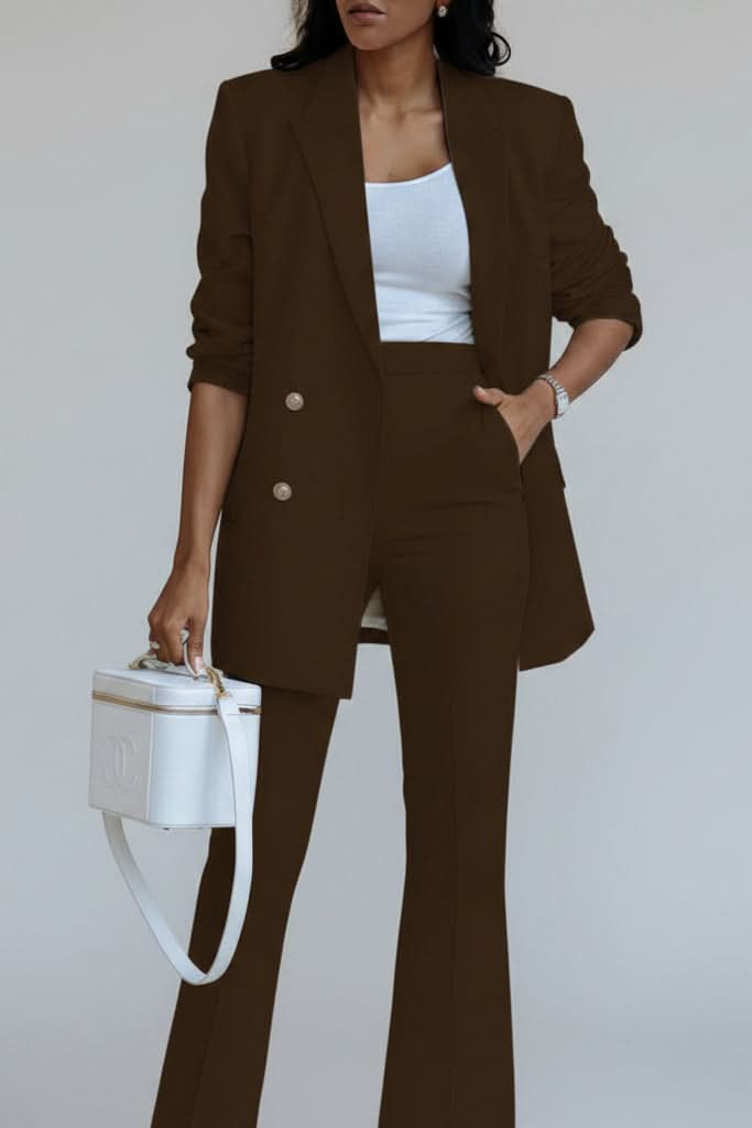 Versatile women's professional blazer & tailored trousers suit set, great for formal outfits & chic workwear.