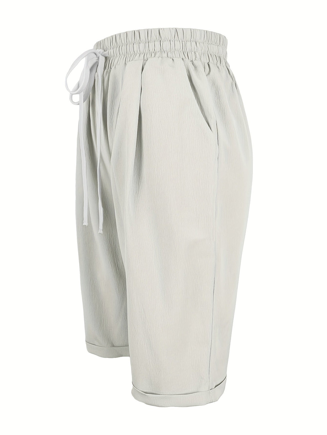 Everyday women's pull-on straight leg cropped shorts, designed for comfort and casual summer style.