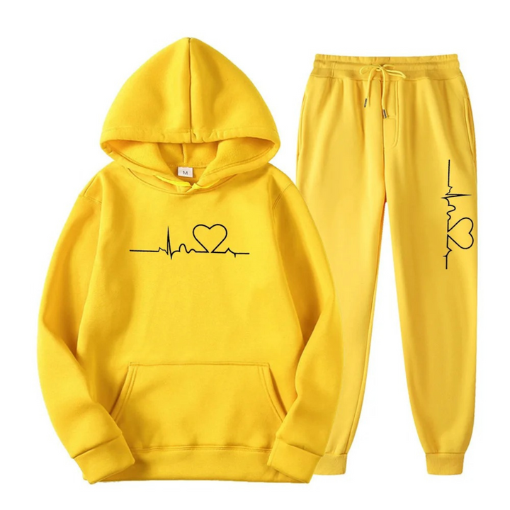 Casual women's two-piece loungewear set in a relaxed fit, featuring a comfortable hoodie & joggers