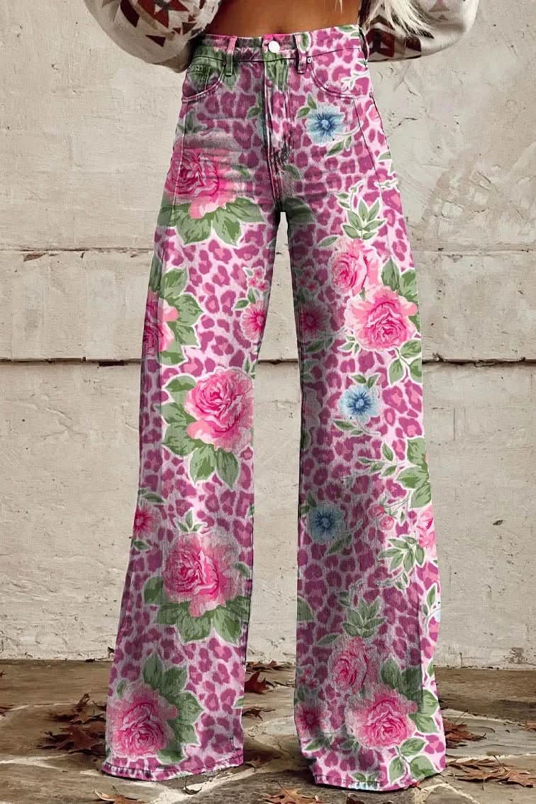 Comfortable women's loose fit jeans, perfect for a relaxed and airy summer look.