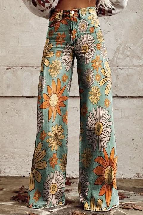 Stylish loose fit women's jeans, perfect for comfortable and airy summer fashion.