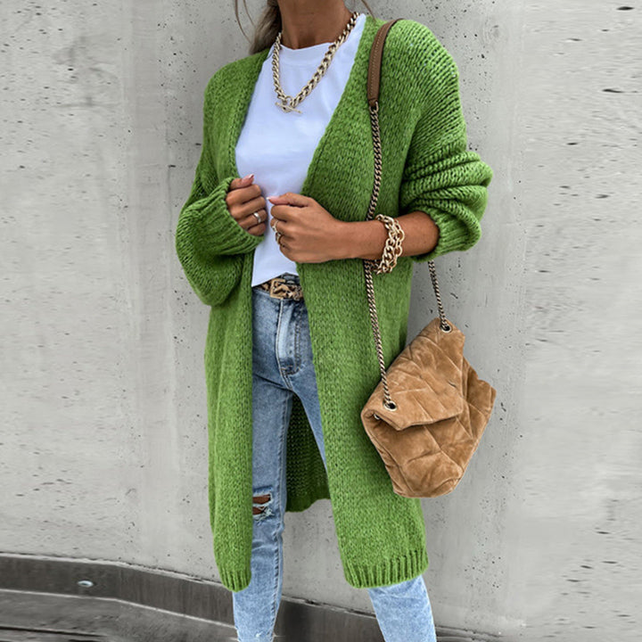 Casual women's knitwear: long sleeve open front cardigan, relaxed and stylish