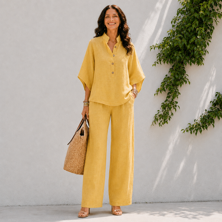 Women's relaxed fit matching set: comfortable oversized blouse & stylish wide leg pants for travel & resort.