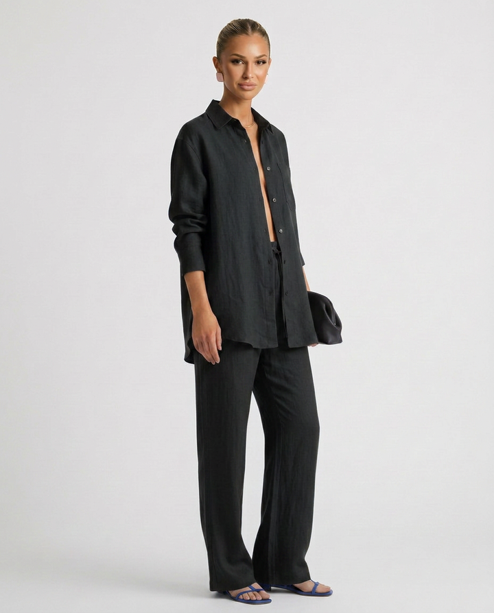 Relaxed fit women's two-piece lounge set, featuring a comfortable top and matching pants.