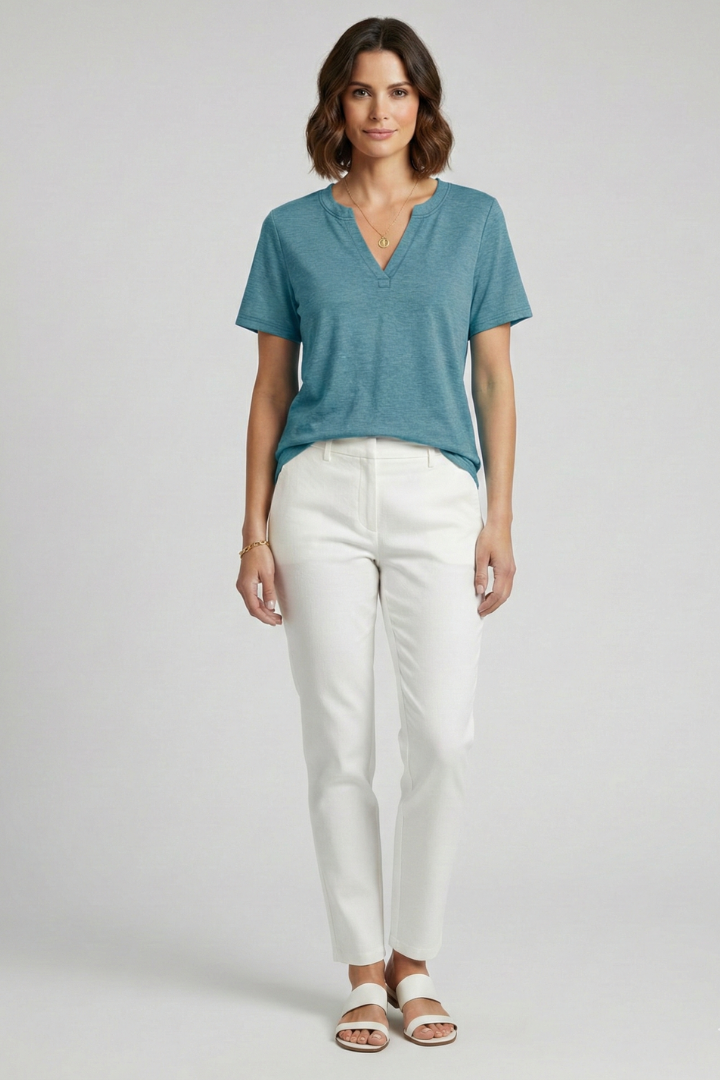 Summer-ready women's V-neck t-shirt, short sleeve, loose fit for breathable comfort.