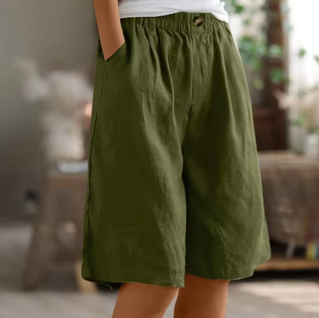 Chic women's wide leg Bermuda shorts, knee-length for summer casual wear & everyday style.
