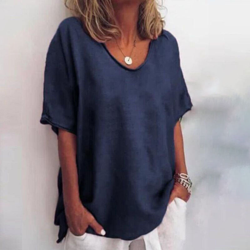 Stylish women's solid color scoop neck blouse, featuring a comfortable loose fit and short sleeves for daily wear.