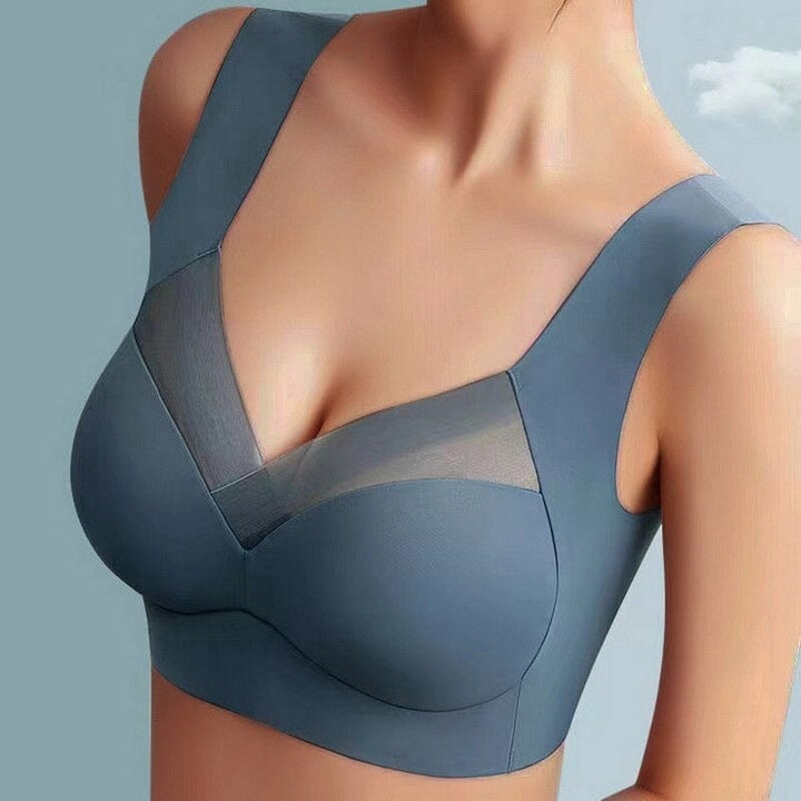Women's seamless wireless shaper bra, designed for smooth comfort and everyday support.