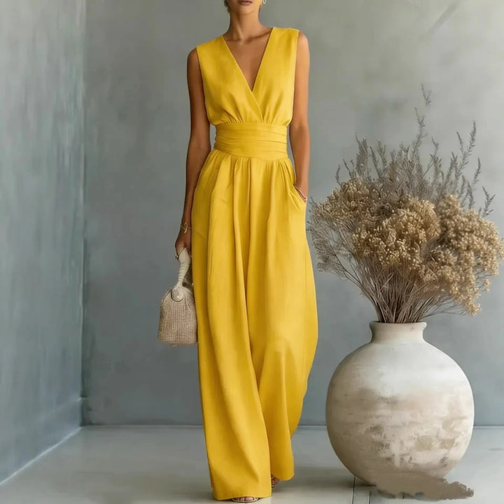 Elegant women's sleeveless V-neck wide-leg jumpsuit, ideal for evening wear or a chic summer outfit.
