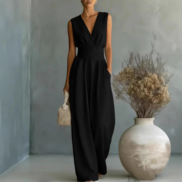 Fashionable women's sleeveless V-neck wide-leg jumpsuit, offering effortless style and comfort.