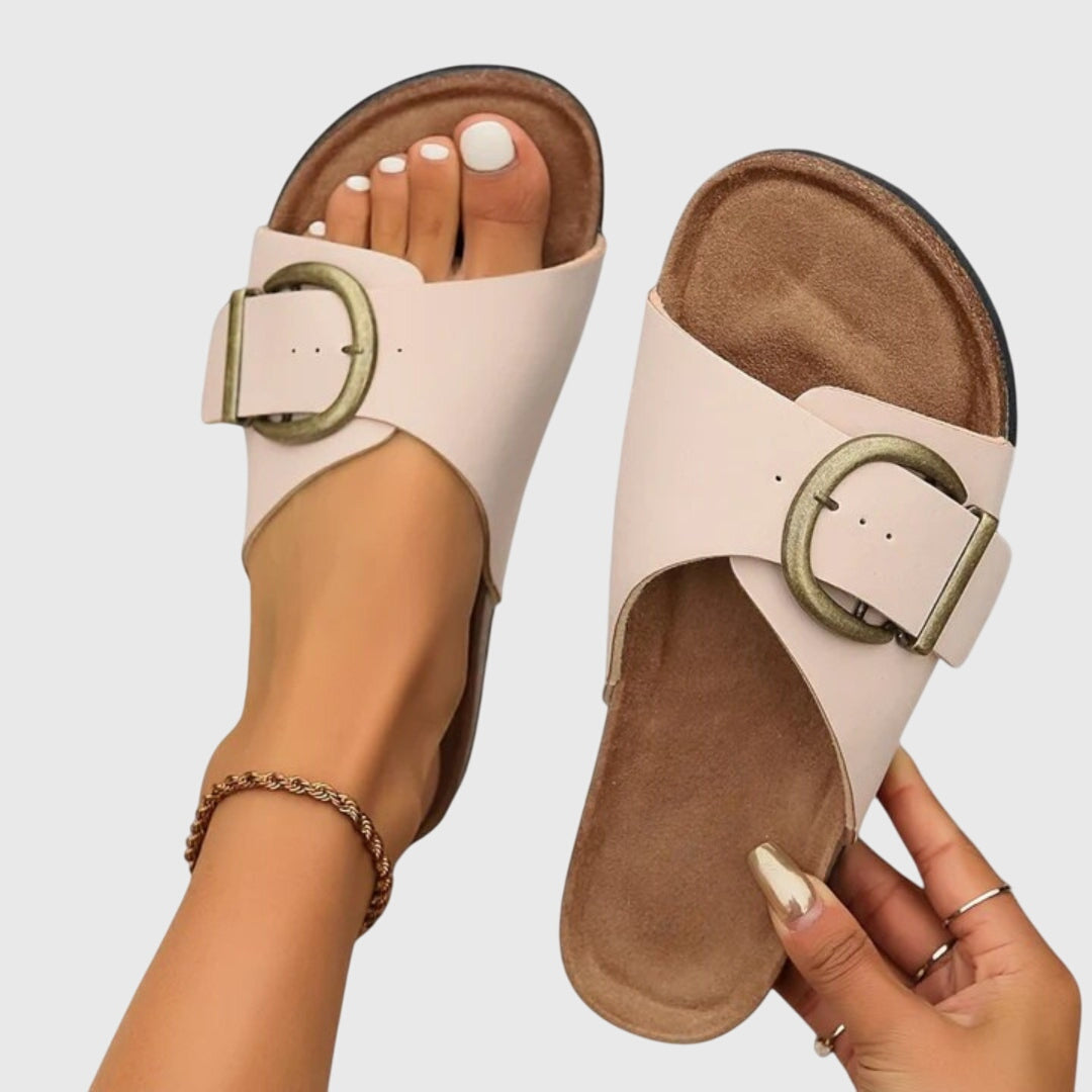 Casual women's slip-on sandals with adjustable strap, orthopedic arch support, perfect for summer beach.