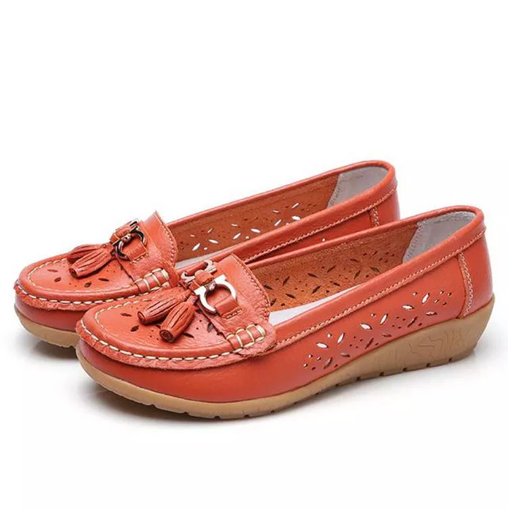 Breathable women's moccasin sandals with arch support, perfect casual summer walking shoes.