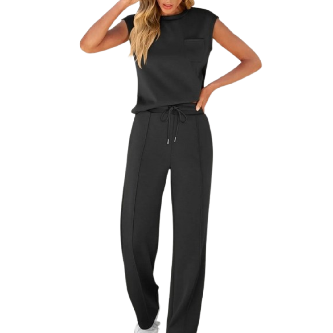 Women's soft casual lounge set in a relaxed fit, perfect for comfortable summer everyday wear.