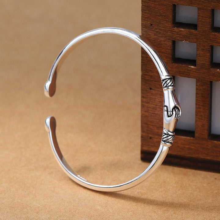 Gift for her: sterling silver handshake bracelet, comfortable and stylish for women