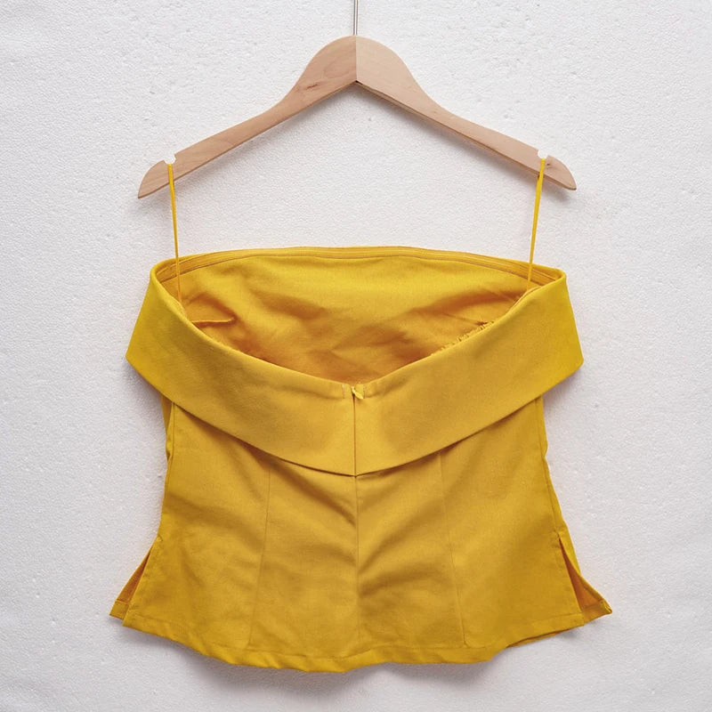 Sleeveless women's tube crop top, providing ultimate comfort and a fashionable look for summer days.