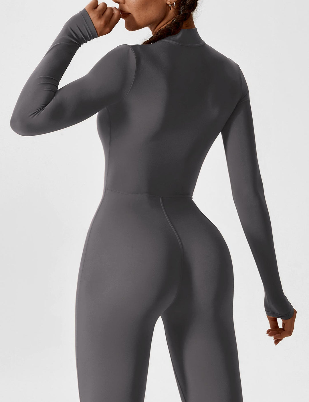Onepiece women's stretchy jumpsuit with a front zipper, a chic and easy-to-wear spring outfit