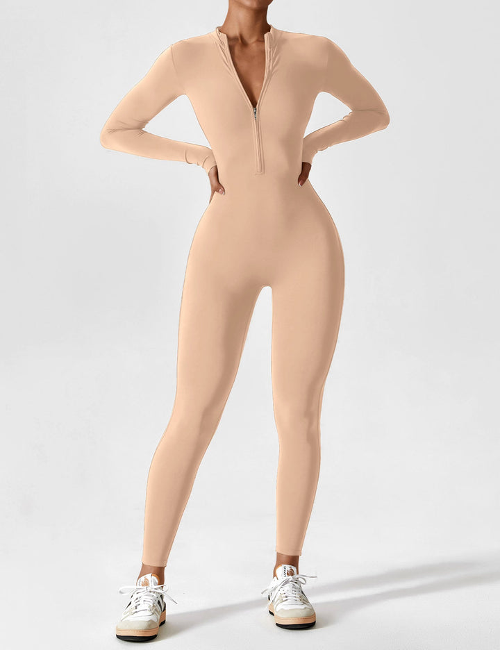 Comfortable women's stretchy jumpsuit, a wardrobe hero for spring with its easy zip-up style