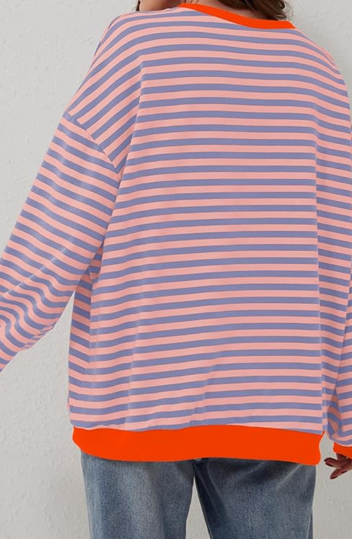 Women's striped long-sleeve sweater, a cozy and fashionable piece of knitwear