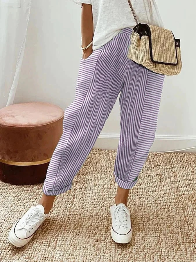 Versatile women's striped cropped pants with practical pockets. Straight leg, pull-on, mid-rise design for fashionable comfort.