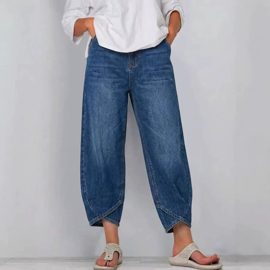 Women's stylish barrel leg cropped jeans, mid-rise denim for a modern, casual look.