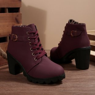 Comfortable women's orthopedic boots, stylish block heel ankle design, ideal for fall/winter everyday wear.