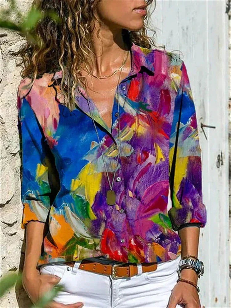 Chic women's summer blouse with short sleeves, featuring an effortlessly elegant relaxed fit for any day.