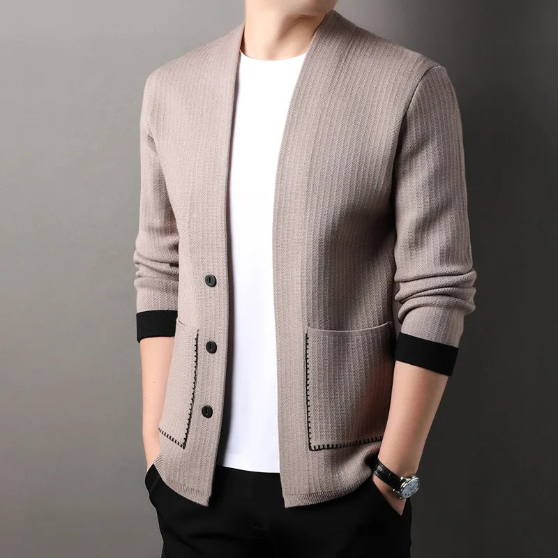 Comfortable women's knitwear cardigan with a textured finish and front buttons