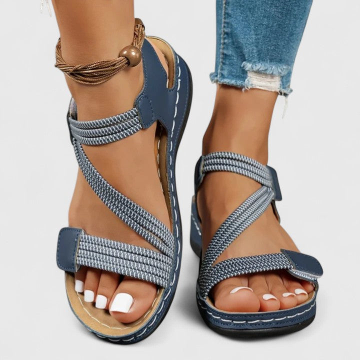 Women's arch support sandals, perfect for flat feet, ensuring comfort & foot pain relief.