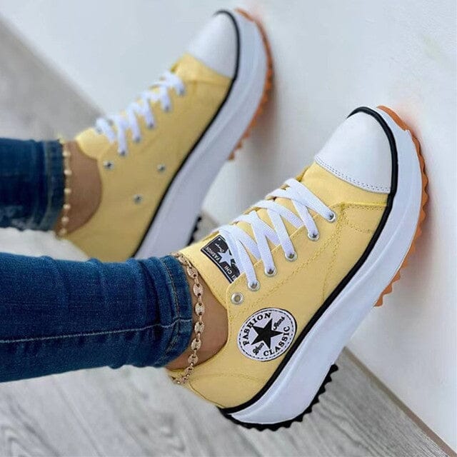Versatile women's fashion sneakers with a chunky platform sole, offering comfort for daily wear & athletic style.