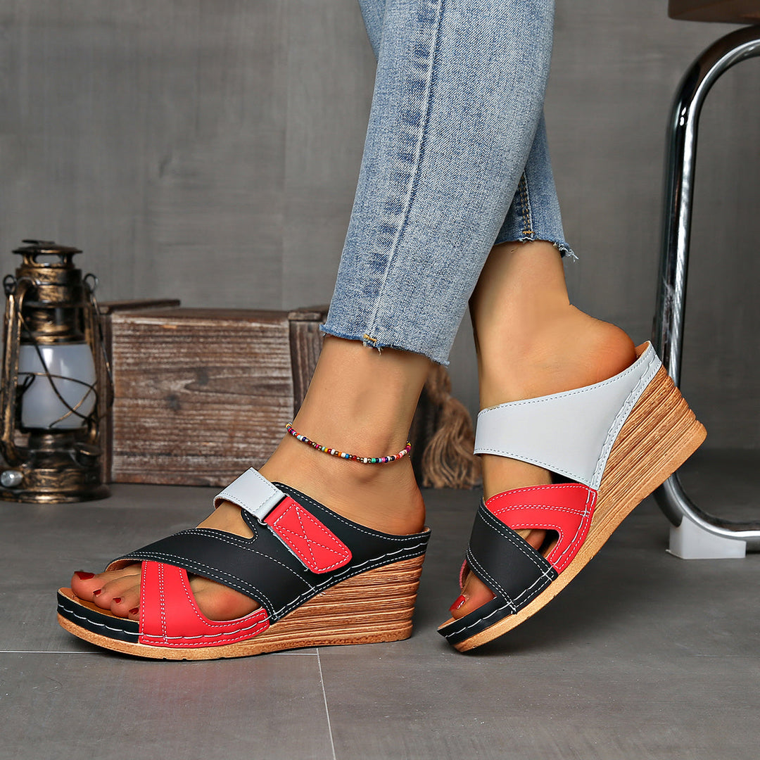 Trendy two-tone wedge slides for women. Comfortable slip-on summer sandals, great for beach, casual & fashionable.