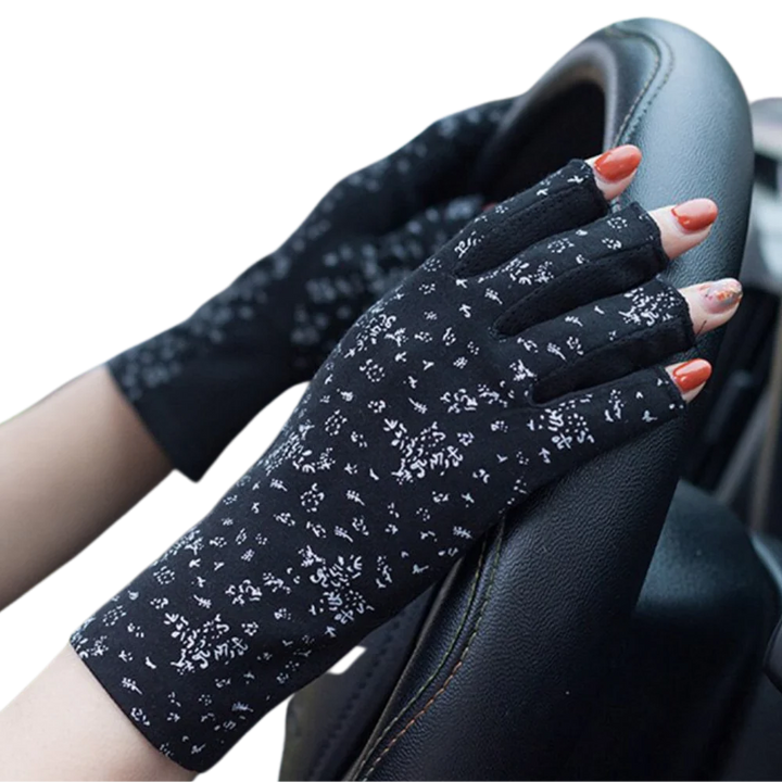 Women's UV protection fingerless gloves, ideal for sun shield during outdoor summer activities. Lightweight & comfortable.