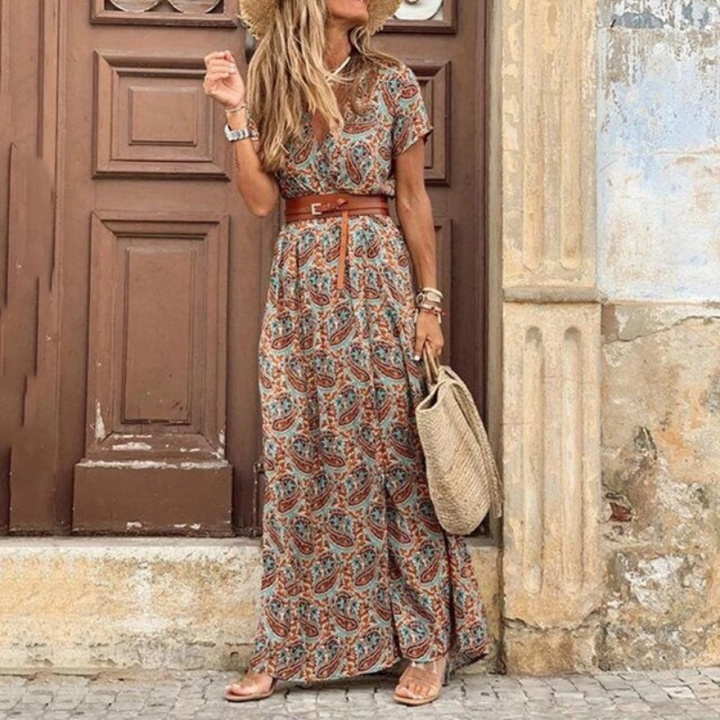 Casual women's V-neck maxi dress featuring a beautiful floral print and short sleeves