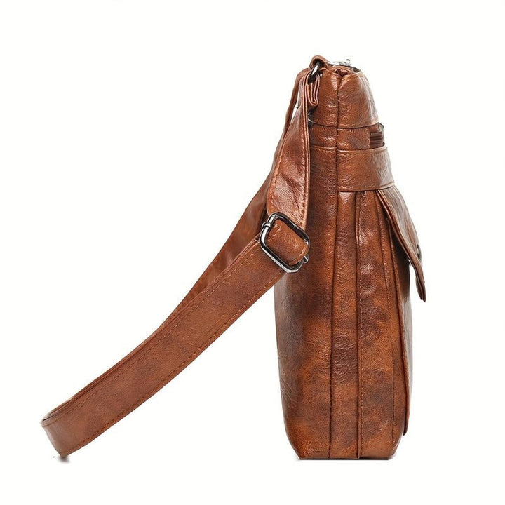 Women's everyday vintage shoulder bag, a fashionable and compact crossbody design.